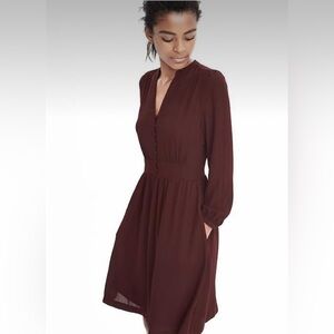 Banana Republic size 8 wine color side zip peasant dress